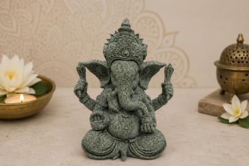BUDAS Y GANESHAS | FIGURA GANESHA SENTADA EFECTO PIEDRA 13 X 10 CM.