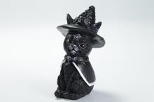 FIGURA GATITO NEGRO ADORABLE CON SOMBRERO DE BRUJA, CAPA Y PENTACULO EN LA FRENTE 10 CM.