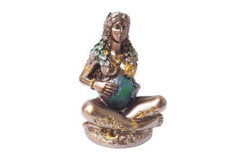 COMODIN | FIGURA MADRE TIERRA SENTADA DORADO, AZUL Y VERDE 18 CM RESINA