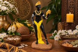 SANTOS Y ARCANGELES | FIGURA ORISHA OSHUN (AMOR Y PROSPERIDAD) 23 X 11 CM.