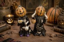 FIGURA RESINA CALABAZA HALLOWEEN SONRIENTE CON TUNICA NEGRA 21X12CM. (MODELOS SURTIDOS) FIGURA RESINA CALABAZA HALLOWEEN SONRIENTE CON TUNICA NEGRA 21X12CM. (MODELOS SURTIDOS)