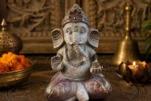 FIGURA RESINA GANESHA TONOS ROSADOS Y GRISES 28X18CM. FIGURA RESINA GANESHA TONOS ROSADOS Y GRISES 28X18CM.