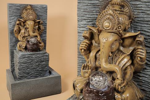 COMODIN | FUENTE RESINA APTA PARA EXTERIOR. GANESHA SOBRE CASCADA 61X31X33CM