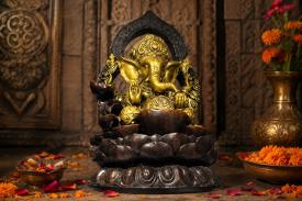 FUENTES | FUENTE ZEN GANESHA DORADA CON CASCADA DE CUENCOS, BOLA DE CRISTAL Y LUZ LED (53X34X27 CM)