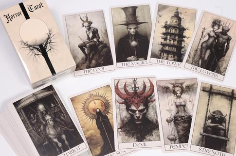 TAROTS Y OTRAS CARTAS | HORROR TAROT (Edicin limitada en ingls)