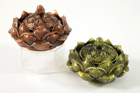 PORTAINCIENSOS | INCENSARIO REDONDO PETALOS CON TAPA 11CM (COLORES SURTIDOS)