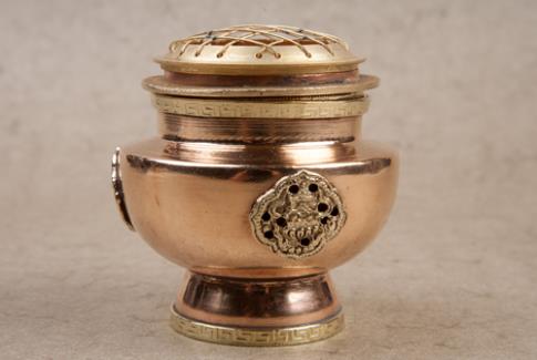 COMODIN | INCENSARIO TIBETANO COBRE 8 X 13 CM.