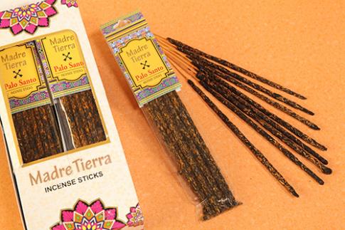 COMODIN | INCIENSO ORGANICO MADRE TIERRA DE PALO SANTO (8 varillas) (30gr. aprox.)