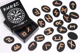 RUNAS | KIT RUNAS MADERA EN CAJA  9,5 X 7 X 3,5 CM