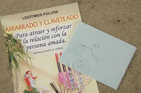 POLVOS | LEGTIMOS POLVOS AMARRADO Y CLAVETEADO (Amarre)
