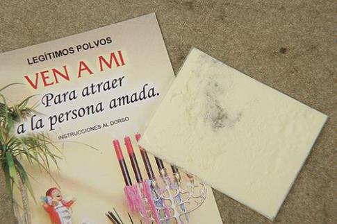 POLVOS | LEGTIMOS POLVOS VEN A MI (Para atraer a la persona amada)