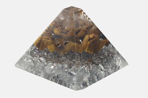 COMODIN | ORGONITA PIRAMIDE 3,3x3,3 CMS OJO DE TIGRE