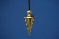 PENDULO CONO DE LATON, 3.5 CMS, 21 GRAMOS. CORDN NEGRO