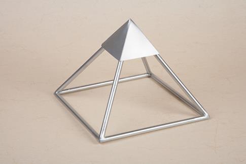 PIRAMIDES | PIRAMIDE ALUMINIO 15 CM. CON PIRAMIDON DE CARTON