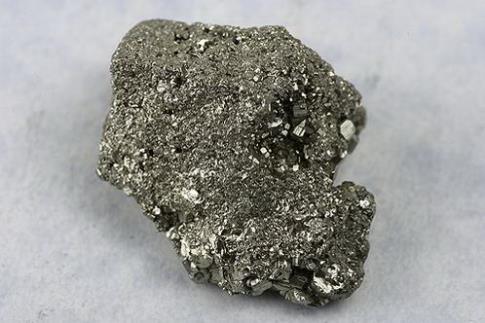 MINERALES Y GEMAS | PIRITA CHISPA 3-4 CMS. (PROTEGE Y ATRAE RIQUEZAS)
