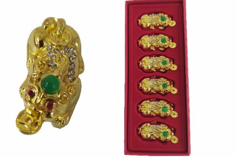 COMPLEMENTOS FENG SHUI | PIU XIU DORADO CON MONEDA 5 X 2 CMS