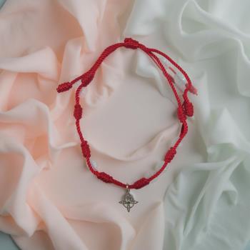 JOYERIA | PULSERA 7 NUDOS ROJA CON DIJE NUDO DE BRUJAS PLATA CON BRILLANTITO