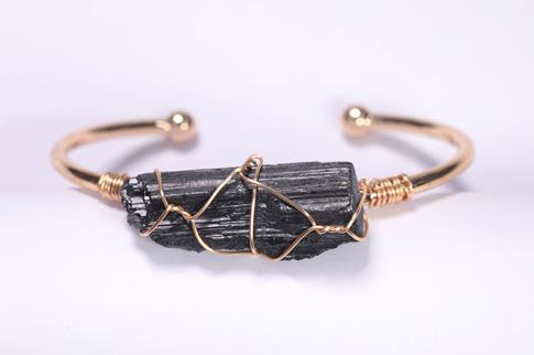 COLLARES, PULSERAS, PENDIENTES Y ANILLOS MINERALES | PULSERA ACERO DORADO CON TURMALINA CHORLO