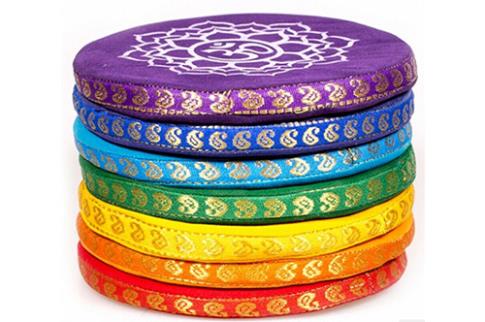 COMODIN | SET 7 COJINES DE CHACKRAS PARA CUENCOS 14 CM