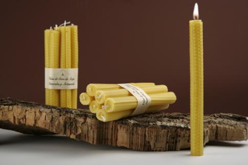 VELAS ARTESANAS | VELA DE CERA VIRGEN 21X2.2 CM.