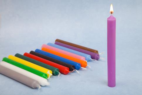 VELAS BASICAS | VELA LILA 19x2 cm
