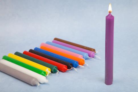 VELAS BASICAS | VELA MORADA 19x2 cm