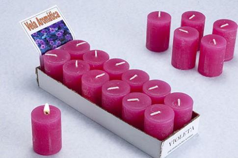 COMODIN | VELA VOTIVA PERFUMADA VIOLETA 3.5 X 5 CM.