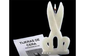 FIGURAS DE CERA | TIJERA BLANCA DE CERA  (12x21 cm)
